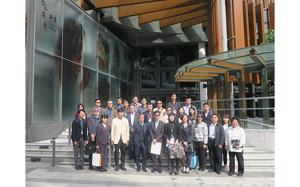 Interchange with Macau Officials on Barrier Free Access Provisions and ArchSD in  Ko Shan Theatre New Wing (Taken on 6 Dec 2016)