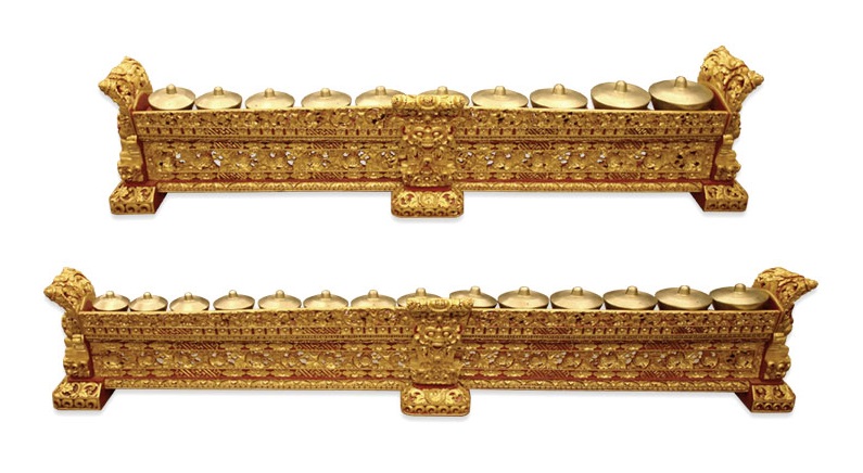 Reyong (top), trompong (bottom)